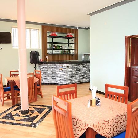 Westway Luxury Suites Mbarara Extérieur photo