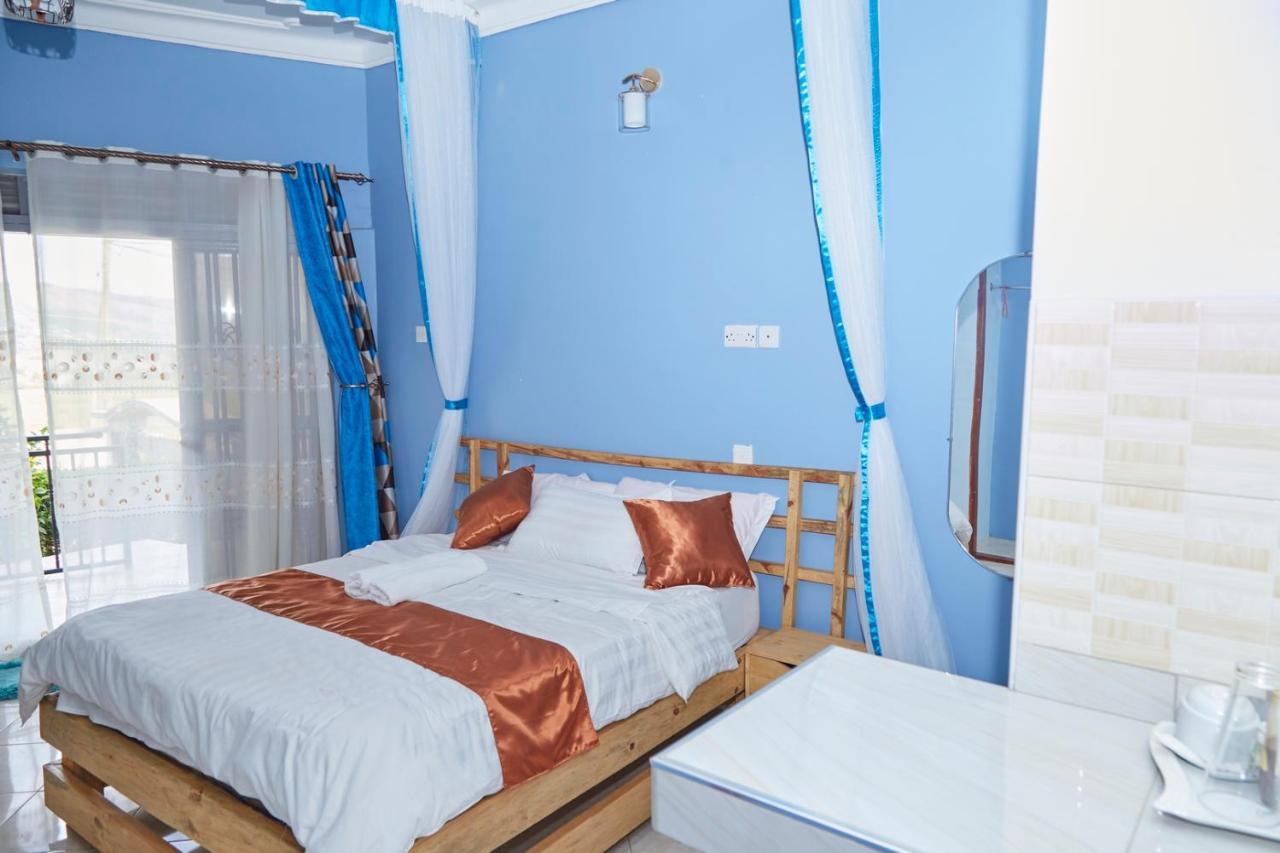 Westway Luxury Suites Mbarara Extérieur photo