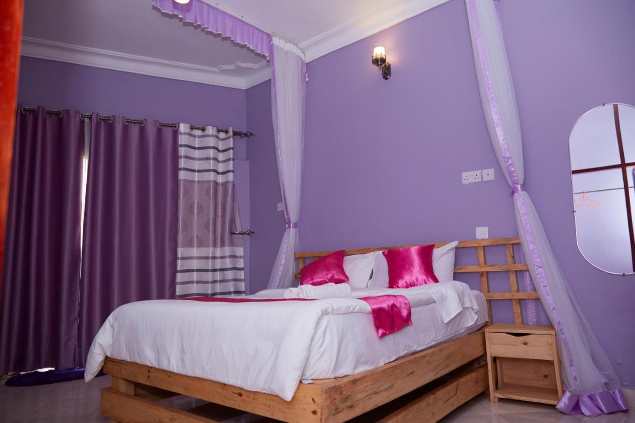 Westway Luxury Suites Mbarara Extérieur photo