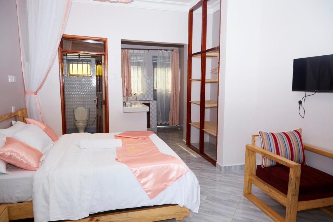 Westway Luxury Suites Mbarara Extérieur photo