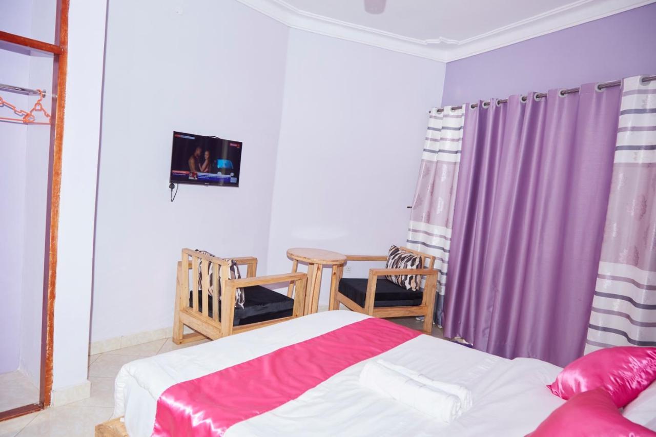 Westway Luxury Suites Mbarara Extérieur photo