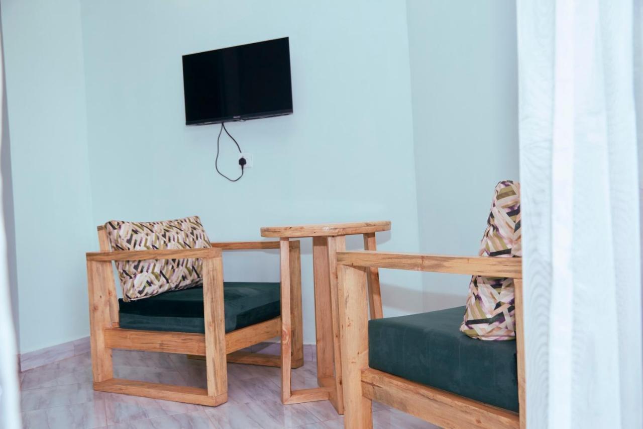 Westway Luxury Suites Mbarara Extérieur photo