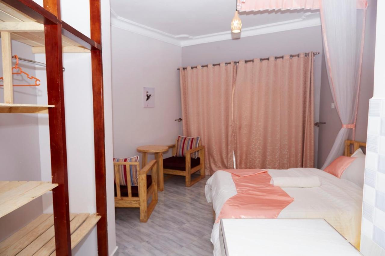 Westway Luxury Suites Mbarara Extérieur photo