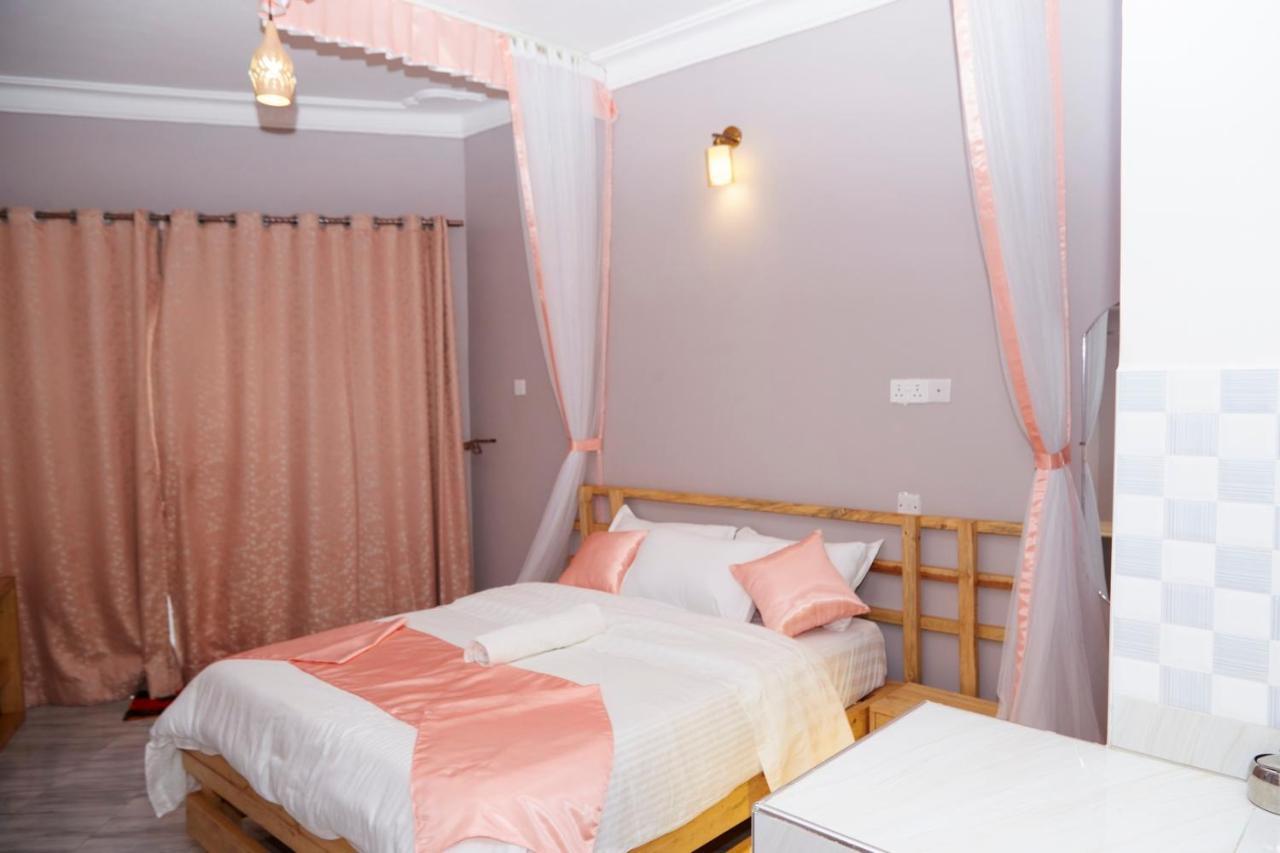 Westway Luxury Suites Mbarara Extérieur photo