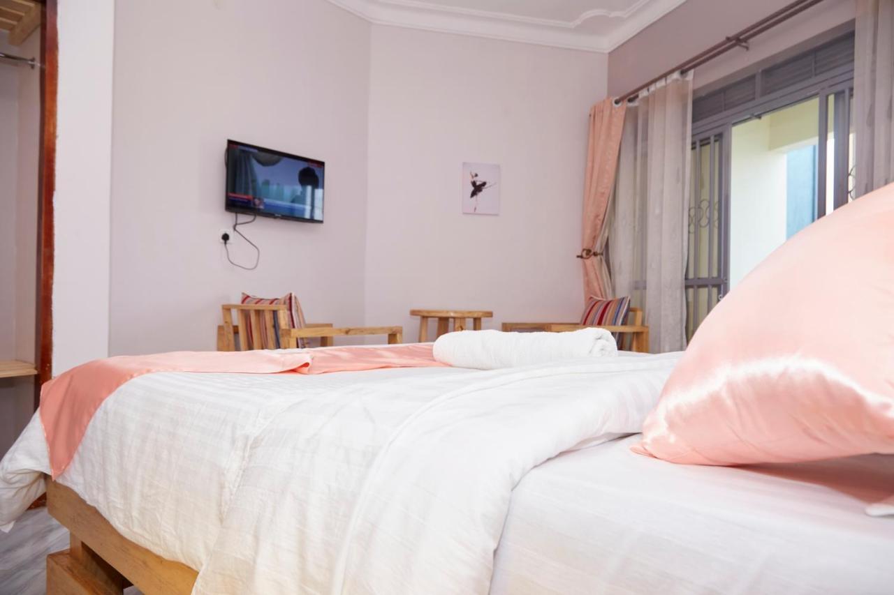 Westway Luxury Suites Mbarara Extérieur photo