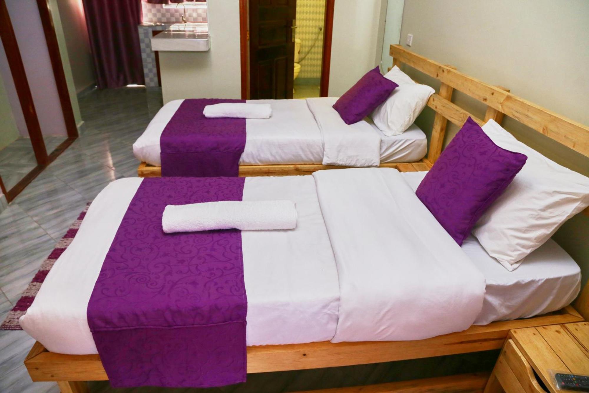 Westway Luxury Suites Mbarara Extérieur photo